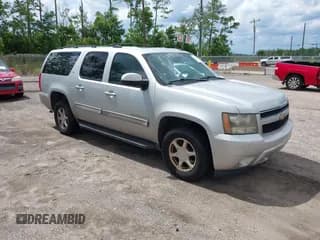 ✅ 2011 Chevrolet Suburban LT • VIN: 1GNSKJE39BR314960 • Lot: 42697991. Wystawiony na IAAI z przebiegiem 229 796 mil. Bezpłatny archiwum sprzedaży aukcyjnych z USA i szczegółowy raport historii pojazdu na DreamBid. Zdjęcie 1.