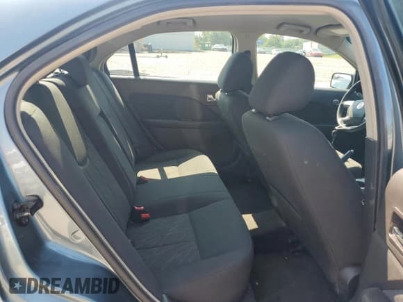 ✅ 2011 Mercury Milan • VIN: 3MEHM0HA0BR602483 • Lot: 68905155. Wystawiony na Copart z przebiegiem 102 794 mil. Bezpłatny archiwum sprzedaży aukcyjnych z USA i szczegółowy raport historii pojazdu na DreamBid. Zdjęcie 10.