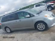 ✅ 2013 Toyota Sienna XLE AAS • VIN: 5TDYK3DC1DS360299 • Лот: 42696792. Опубликован ранее на IAAI с пробегом 186 676 миль. Бесплатный доступ к архиву аукционных продаж из США и подробный отчёт об истории автомобиля на DreamBid. Изображение 13.