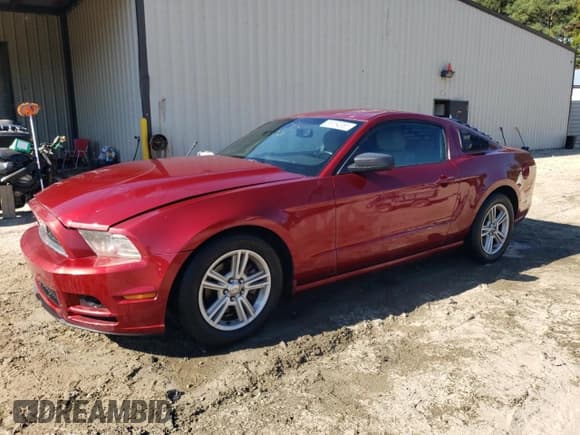 ✅ 2014 Ford Mustang V6 • VIN: 1ZVBP8AM4E5249333 • Лот: 85164365. Опубликован ранее на Copart с пробегом 115 370 миль. Бесплатный доступ к архиву аукционных продаж из США и подробный отчёт об истории автомобиля на DreamBid. Изображение 1.