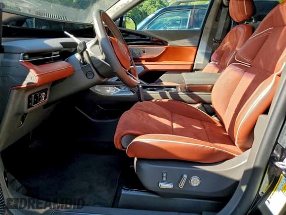 ✅ 2024 Lincoln Nautilus Black Label • VIN: 5LMPJ9J44RJ809406 • Лот: 95744035. Опубликован ранее на Copart с пробегом 7 230 миль. Бесплатный доступ к архиву аукционных продаж из США и подробный отчёт об истории автомобиля на DreamBid. Изображение 7.