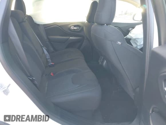 ✅ 2020 Jeep Cherokee Latitude • VIN: 1C4PJLCB8LD565426 • Lot: 43011311. Wystawiony na IAAI z przebiegiem 65 214 mil. Bezpłatny archiwum sprzedaży aukcyjnych z USA i szczegółowy raport historii pojazdu na DreamBid. Zdjęcie 8.