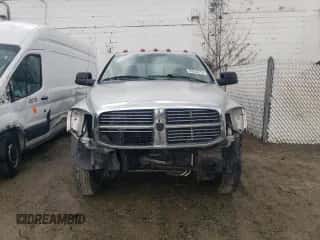 2006 Dodge 3500 SLT z VIN 3D7MX48C16G250361, wystawiony jako Copart lot #50033215 z przebiegiem 242 398 mil mil oraz Szkoda całkowita • Salvage title. Historia ofert i sprzedaży dostępna na DreamBid. Obrazek 5.