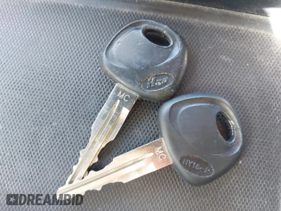 ✅ 2010 Hyundai Accent GS • VIN: KMHCM3AC4AU185476 • Lot: 43540755. Wystawiony na IAAI z przebiegiem 162 930 mil. Bezpłatny archiwum sprzedaży aukcyjnych z USA i szczegółowy raport historii pojazdu na DreamBid. Zdjęcie 11.