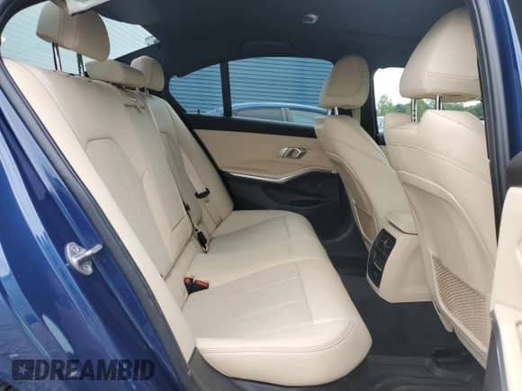 2022 BMW 3 Series 330i xDrive z VIN 3MW5R7J07N8C58710, wystawiony jako Copart lot #66863785 z przebiegiem Nie podano mil oraz Szkoda całkowita • Salvage title. Historia ofert i sprzedaży dostępna na DreamBid. Obrazek 10.