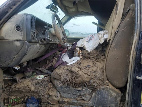 ✅ 2006 Chevrolet Silverado 2500HD Work Truck • VIN: 1GCHK29U26E121610 • Lot: 51782575. Wystawiony na Copart z przebiegiem Nie podano. Bezpłatny archiwum sprzedaży aukcyjnych z USA i szczegółowy raport historii pojazdu na DreamBid. Zdjęcie 7.