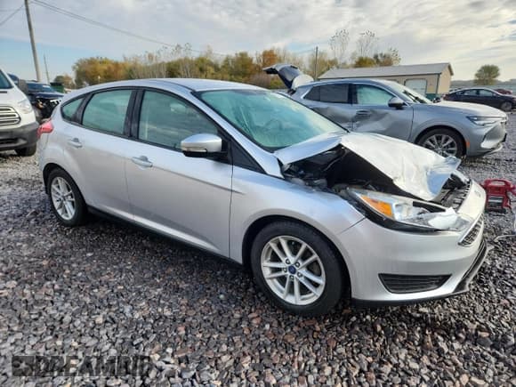 ✅ 2017 Ford Focus SE • VIN: 1FADP3K25HL234955 • Lot: 90878135. Wystawiony na Copart z przebiegiem 83 860 mil. Bezpłatny archiwum sprzedaży aukcyjnych z USA i szczegółowy raport historii pojazdu na DreamBid. Zdjęcie 4.