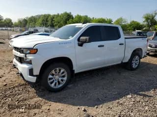 ✅ 2019 Chevrolet Silverado 1500 Custom • VIN: 1GCUYBEF8KZ357301 • Lot: 59426705. Wystawiony na Copart z przebiegiem 63 227 mil. Bezpłatny archiwum sprzedaży aukcyjnych z USA i szczegółowy raport historii pojazdu na DreamBid. Zdjęcie 1.