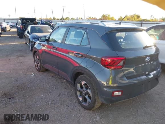 ✅ 2025 Hyundai Venue SEL • VIN: KMHRC8A34SU367299 • Lot: 43648814. Listed on IAAI with 19,689 mi. Free auction sales archive from the USA and detailed vehicle history report at DreamBid. Image 3.