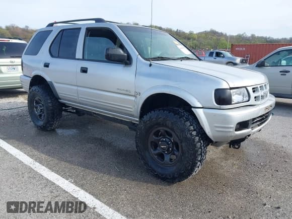 ✅ 2002 Isuzu Rodeo • VIN: 4S2DM58W924331770 • Лот: 41943957. Опубликован ранее на IAAI с пробегом 305 440 миль. Бесплатный доступ к архиву аукционных продаж из США и подробный отчёт об истории автомобиля на DreamBid. Изображение 1.