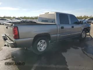 ✅ 2006 Chevrolet Silverado 1500 LS • VIN: 2GCEC13V961315578 • Лот: 78438404. Опубликован ранее на Copart с пробегом 161 120 миль. Бесплатный доступ к архиву аукционных продаж из США и подробный отчёт об истории автомобиля на DreamBid. Изображение 3.