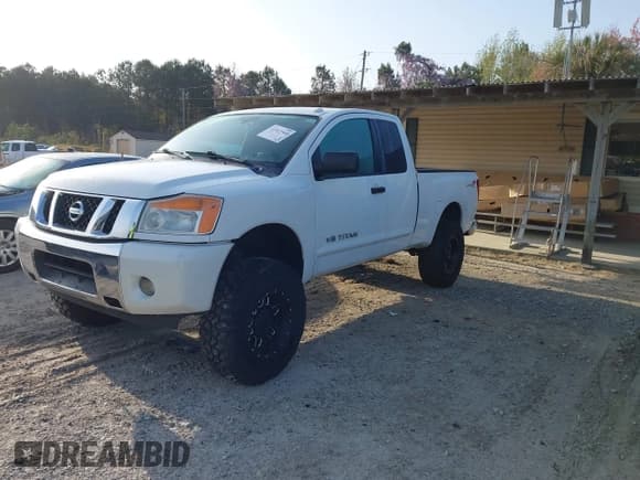 ✅ 2013 Nissan Titan SV • VIN: 1N6BA0CA9DN308302 • Lot: 41922940. Listed on IAAI with 132,185 mi. Free auction sales archive from the USA and detailed vehicle history report at DreamBid. Image 2.