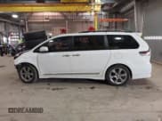 ✅ 2014 Toyota Sienna SE • VIN: 5TDXK3DC7ES497390 • Lot: 42037096. Listed on IAAI with 169,127 mi. Free auction sales archive from the USA and detailed vehicle history report at DreamBid. Image 15.