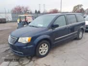 ✅ 2013 Chrysler Town & Country Touring • VIN: 2C4RC1BG8DR525821 • Lot: 43745753. Wystawiony na IAAI z przebiegiem 220 839 mil. Bezpłatny archiwum sprzedaży aukcyjnych z USA i szczegółowy raport historii pojazdu na DreamBid. Zdjęcie 2.