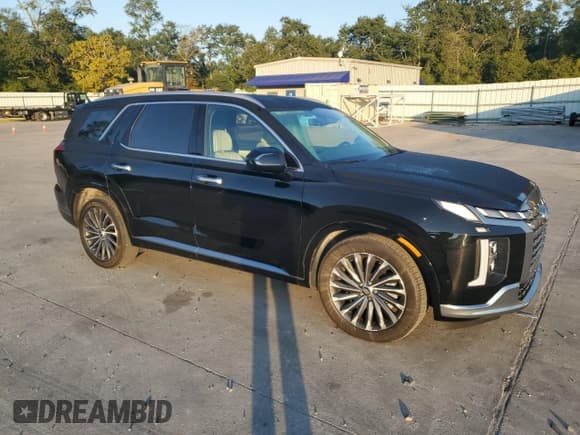 ✅ 2023 Hyundai Palisade Calligraphy • VIN: KM8R74GEXPU519566 • Lot: 80487935. Listed on Copart with 45,440 mi. Free auction sales archive from the USA and detailed vehicle history report at DreamBid. Image 4.
