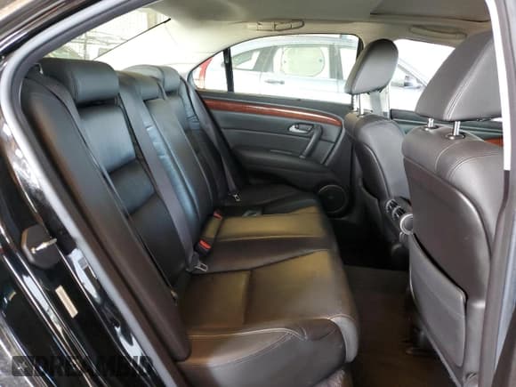 ✅ 2011 Acura RL Technology • VIN: JH4KB2F65BC000134 • Лот: 80287155. Опубликован ранее на Copart с пробегом 181 637 миль. Бесплатный доступ к архиву аукционных продаж из США и подробный отчёт об истории автомобиля на DreamBid. Изображение 10.