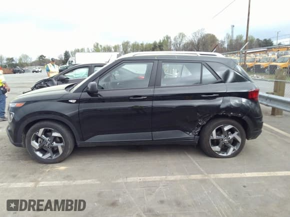 ✅ 2023 Hyundai Venue Limited • VIN: KMHRC8A37PU230705 • Lot: 41901589. Listed on IAAI with 38,550 mi. Free auction sales archive from the USA and detailed vehicle history report at DreamBid. Image 14.