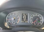 ✅ 2013 Volkswagen Jetta Autobahn • VIN: 3VW4A7AJ4DM233538 • Lot: 57301985. Wystawiony na Copart z przebiegiem 81 314 mil. Bezpłatny archiwum sprzedaży aukcyjnych z USA i szczegółowy raport historii pojazdu na DreamBid. Zdjęcie 9.