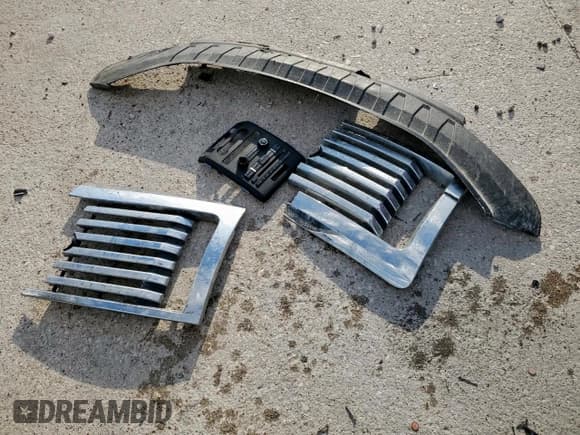 ✅ 2012 Ford F-150 XL • VIN: 1FTFW1CF6CFC96061 • Lot: 81024885. Wystawiony na Copart z przebiegiem 188 735 mil. Bezpłatny archiwum sprzedaży aukcyjnych z USA i szczegółowy raport historii pojazdu na DreamBid. Zdjęcie 12.