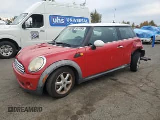 ✅ 2010 MINI Hardtop • VIN: WMWMF3C51ATZ63432 • Lot: 90512985. Listed on Copart with 117,166 mi. Free auction sales archive from the USA and detailed vehicle history report at DreamBid. Image 1.