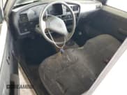 ✅ 1995 Toyota Pickup • VIN: JT4RN81A4S5207818 • Lot: 68381985. Wystawiony na Copart z przebiegiem 254 035 mil. Bezpłatny archiwum sprzedaży aukcyjnych z USA i szczegółowy raport historii pojazdu na DreamBid. Zdjęcie 8.