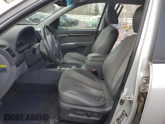 ✅ 2011 Hyundai Santa Fe Limited • VIN: 5XYZHDAG0BG016716 • Lot: 87739595. Listed on Copart with 188,839 mi. Free auction sales archive from the USA and detailed vehicle history report at DreamBid. Image 7.