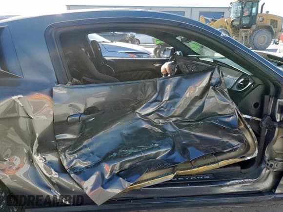 ✅ 2011 Ford Mustang GT Premium • VIN: 1ZVBP8CF5B5119362 • Лот: 91354185. Опубликован ранее на Copart с пробегом Не указан. Бесплатный доступ к архиву аукционных продаж из США и подробный отчёт об истории автомобиля на DreamBid. Изображение 10.