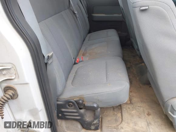 ✅ 2014 Ford F-150 XL • VIN: 1FTFX1EF4EKE44938 • Lot: 42600204. Listed on IAAI with 262,111 mi. Free auction sales archive from the USA and detailed vehicle history report at DreamBid. Image 8.