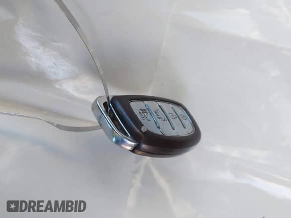 ✅ 2018 Hyundai Elantra Value Edition • VIN: 5NPD84LF8JH318308 • Лот: 43455318. Опубликован ранее на IAAI с пробегом 68 739 миль. Бесплатный доступ к архиву аукционных продаж из США и подробный отчёт об истории автомобиля на DreamBid. Изображение 11.