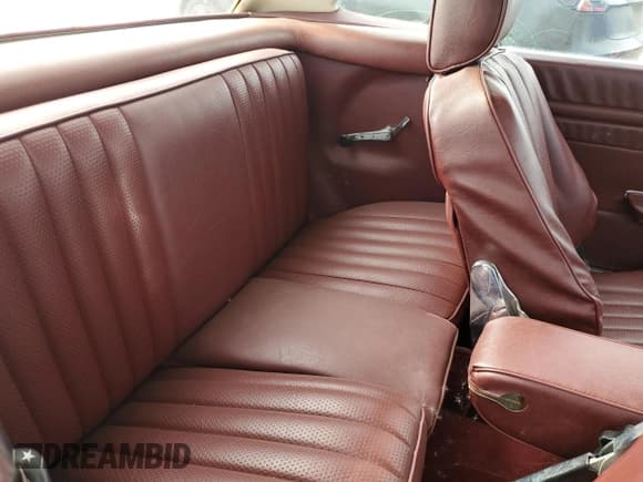 ✅ 1986 Mercedes-Benz 560 SL • VIN: WDBBA48D7GA038817 • Lot: 78922974. Wystawiony na Copart z przebiegiem 54 926 mil. Bezpłatny archiwum sprzedaży aukcyjnych z USA i szczegółowy raport historii pojazdu na DreamBid. Zdjęcie 10.