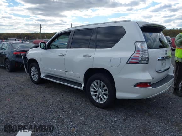 ✅ 2017 Lexus GX 460 Premium • VIN: JTJBM7FX2H5154506 • Lot: 43485672. Wystawiony na IAAI z przebiegiem 85 347 mil. Bezpłatny archiwum sprzedaży aukcyjnych z USA i szczegółowy raport historii pojazdu na DreamBid. Zdjęcie 3.