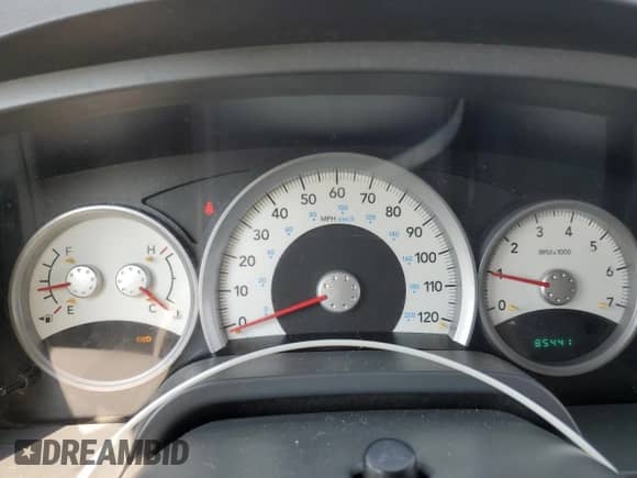 2007 Dodge Dakota SLT z VIN 1D7HW48K07S181278, wystawiony jako Copart lot #70604815 z przebiegiem 85 441 mil mil oraz Czysty tytuł • Clean title. Historia ofert i sprzedaży dostępna na DreamBid. Obrazek 9.