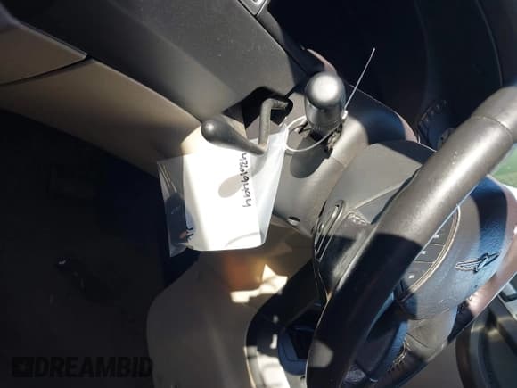 ✅ 2006 Chrysler Pacifica Touring • VIN: 2A4GM68486R639801 • Lot: 43619494. Wystawiony na IAAI z przebiegiem 126 720 mil. Bezpłatny archiwum sprzedaży aukcyjnych z USA i szczegółowy raport historii pojazdu na DreamBid. Zdjęcie 14.