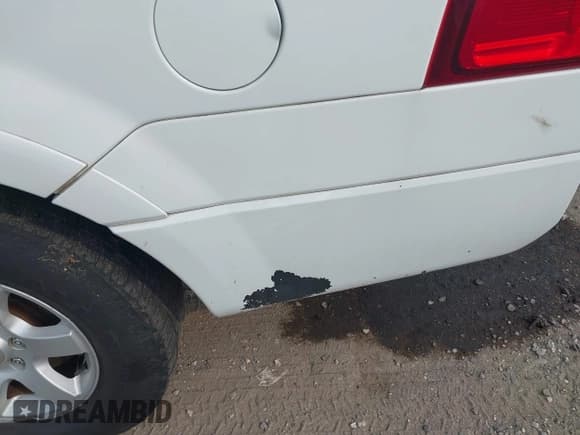 ✅ 2009 Ford Expedition Max SSV • VIN: 1FMFK16529EB27261 • Lot: 42913289. Wystawiony na IAAI z przebiegiem 157 020 mil. Bezpłatny archiwum sprzedaży aukcyjnych z USA i szczegółowy raport historii pojazdu na DreamBid. Zdjęcie 13.