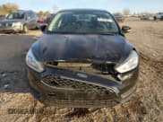 ✅ 2017 Ford Focus SE • VIN: 1FADP3K23HL220889 • Lot: 91349855. Wystawiony na Copart z przebiegiem 74 127 mil. Bezpłatny archiwum sprzedaży aukcyjnych z USA i szczegółowy raport historii pojazdu na DreamBid. Zdjęcie 5.