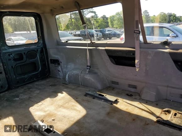 ✅ 1997 Ford Econoline Wagon XL • VIN: 1FMEE1163VHB34859 • Lot: 52000335. Listed on Copart with 200,963 mi. Free auction sales archive from the USA and detailed vehicle history report at DreamBid. Image 11.