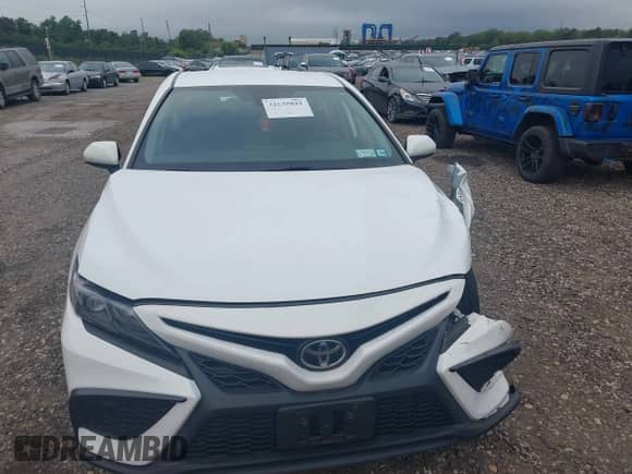 2021 Toyota Camry SE with VIN 4T1G11BK6MU025267, listed as a IAAI auction lot 42648821 with 113,931 mi miles and . Bid and sale history available at DreamBid. Image 12.