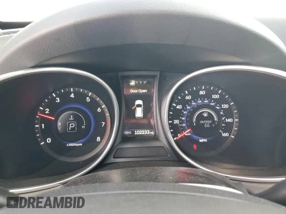 ✅ 2016 Hyundai Santa Fe Limited • VIN: 5XYZUDLA4GG309532 • Lot: 72818303. Wystawiony na Copart z przebiegiem 102 233 mil mil. Skorzystaj z bezpłatnego archiwum sprzedaży aukcyjnych z USA i zobacz szczegółowy raport historii pojazdu na DreamBid. Zdjęcie 9.