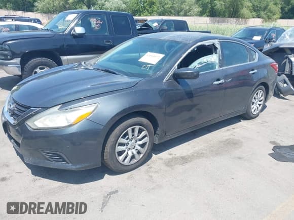 ✅ 2017 Nissan Altima SR • VIN: 1N4AL3AP1HN359595 • Lot: 42604072. Listed on IAAI with 211,467 mi. Free auction sales archive from the USA and detailed vehicle history report at DreamBid. Image 2.