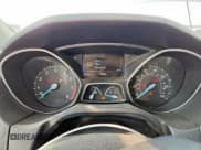 ✅ 2016 Ford Focus SE • VIN: 1FADP3F29GL202860 • Лот: 93662105. Опубликован ранее на Copart с пробегом 127 641 миль. Бесплатный доступ к архиву аукционных продаж из США и подробный отчёт об истории автомобиля на DreamBid. Изображение 9.