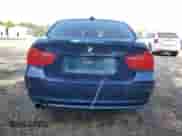 2011 BMW 3 Series z VIN WBAPG7G55BNN18564, wystawiony jako Copart lot #67601595 z przebiegiem 219 936 mil mil oraz Szkoda całkowita • Salvage title. Historia ofert i sprzedaży dostępna na DreamBid. Obrazek 6.