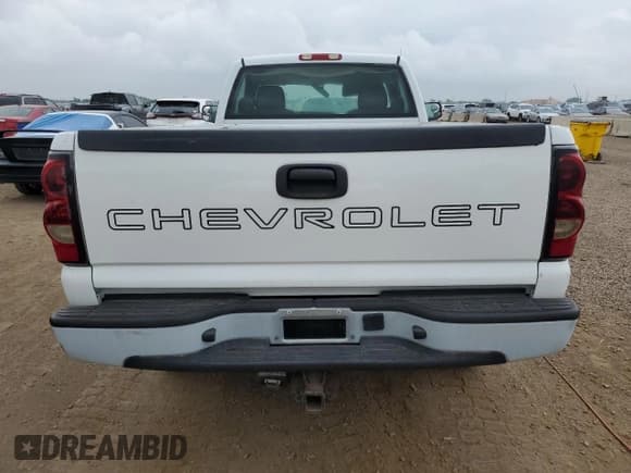 ✅ 2004 Chevrolet Silverado 2500HD Work Truck • VIN: 1GCHK24U54E290976 • Лот: 70123835. Опубликован ранее на Copart с пробегом 166 880 миль. Бесплатный доступ к архиву аукционных продаж из США и подробный отчёт об истории автомобиля на DreamBid. Изображение 6.