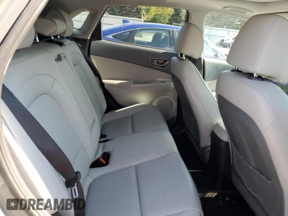 ✅ 2019 Hyundai Kona Limited • VIN: KM8K33AG0KU023847 • Лот: 80455885. Опубликован ранее на Copart с пробегом 92 935 миль. Бесплатный доступ к архиву аукционных продаж из США и подробный отчёт об истории автомобиля на DreamBid. Изображение 11.