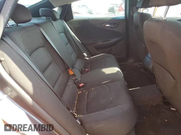 2019 Chevrolet Malibu LS z VIN 1G1ZB5ST1KF151122, wystawiony jako Copart lot #60229775 z przebiegiem 142 692 mil mil oraz Szkoda całkowita • Salvage title. Historia ofert i sprzedaży dostępna na DreamBid. Obrazek 10.