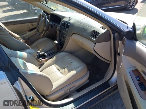 ✅ 1998 Lexus ES 300 • VIN: JT8BF28G8W5038803 • Lot: 41641509. Listed on IAAI with Not provided. Free auction sales archive from the USA and detailed vehicle history report at DreamBid. Image 5.