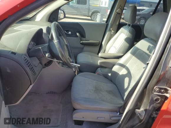 ✅ 2004 Saturn VUE V6 • VIN: 5GZCZ53454S881737 • Lot: 56832185. Wystawiony na Copart z przebiegiem 46 953 mil. Bezpłatny archiwum sprzedaży aukcyjnych z USA i szczegółowy raport historii pojazdu na DreamBid. Zdjęcie 7.