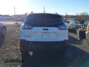 ✅ 2019 Jeep Cherokee Latitude Plus • VIN: 1C4PJMLB9KD489560 • Лот: 43700435. Опубликован ранее на IAAI с пробегом 169 162 миль. Бесплатный доступ к архиву аукционных продаж из США и подробный отчёт об истории автомобиля на DreamBid. Изображение 16.