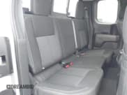 ✅ 2017 Nissan Titan SV • VIN: 1N6AA1C50HN562801 • Lot: 42702143. Wystawiony na IAAI z przebiegiem 90 233 mil. Bezpłatny archiwum sprzedaży aukcyjnych z USA i szczegółowy raport historii pojazdu na DreamBid. Zdjęcie 8.