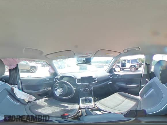 ✅ 2024 Hyundai Venue SEL • VIN: KMHRC8A31RU331807 • Lot: 70032195. Listed on Copart with 26,134 mi. Free auction sales archive from the USA and detailed vehicle history report at DreamBid. Image 15.