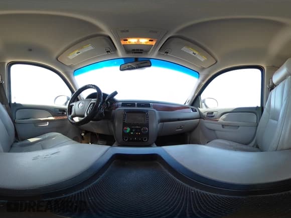 ✅ 2011 GMC Yukon XL SLT • VIN: 1GKS1KE03BR392338 • Lot: 42841683. Listed on IAAI with 244,548 mi. Free auction sales archive from the USA and detailed vehicle history report at DreamBid. Image 18.